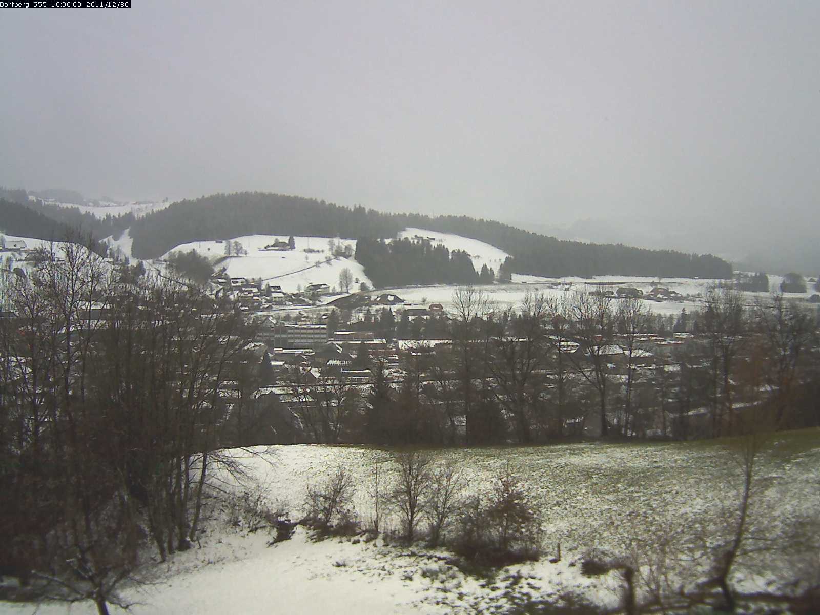 Webcam-Bild: Aussicht vom Dorfberg in Langnau 20111230-160600