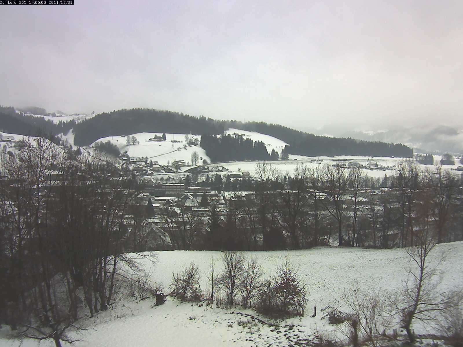 Webcam-Bild: Aussicht vom Dorfberg in Langnau 20111231-140600