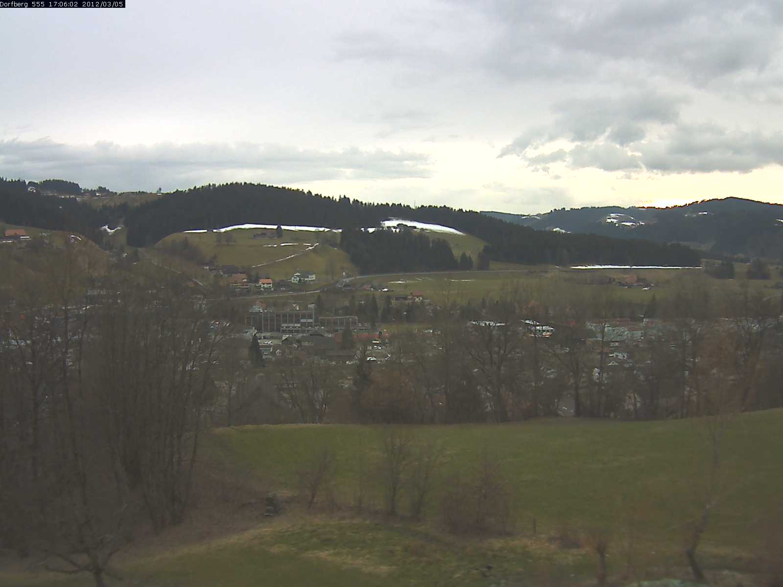 Webcam-Bild: Aussicht vom Dorfberg in Langnau 20120305-170600