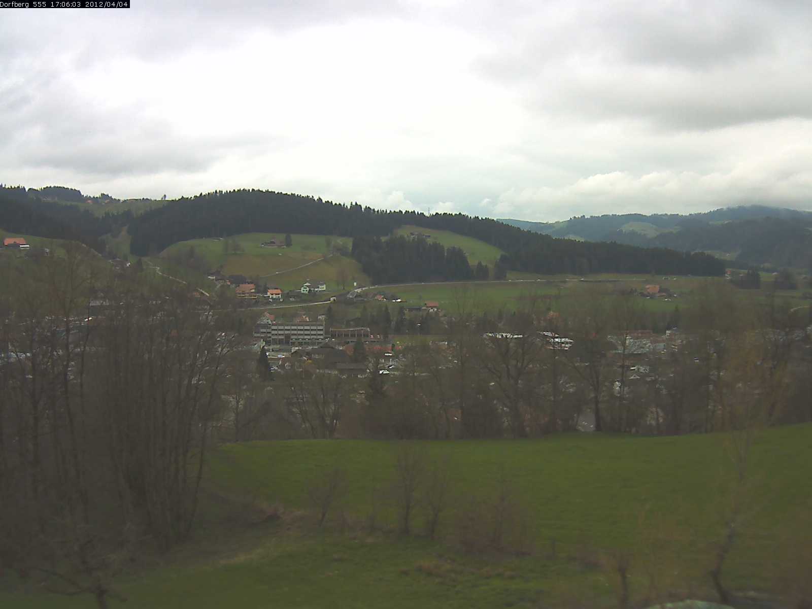 Webcam-Bild: Aussicht vom Dorfberg in Langnau 20120404-170600