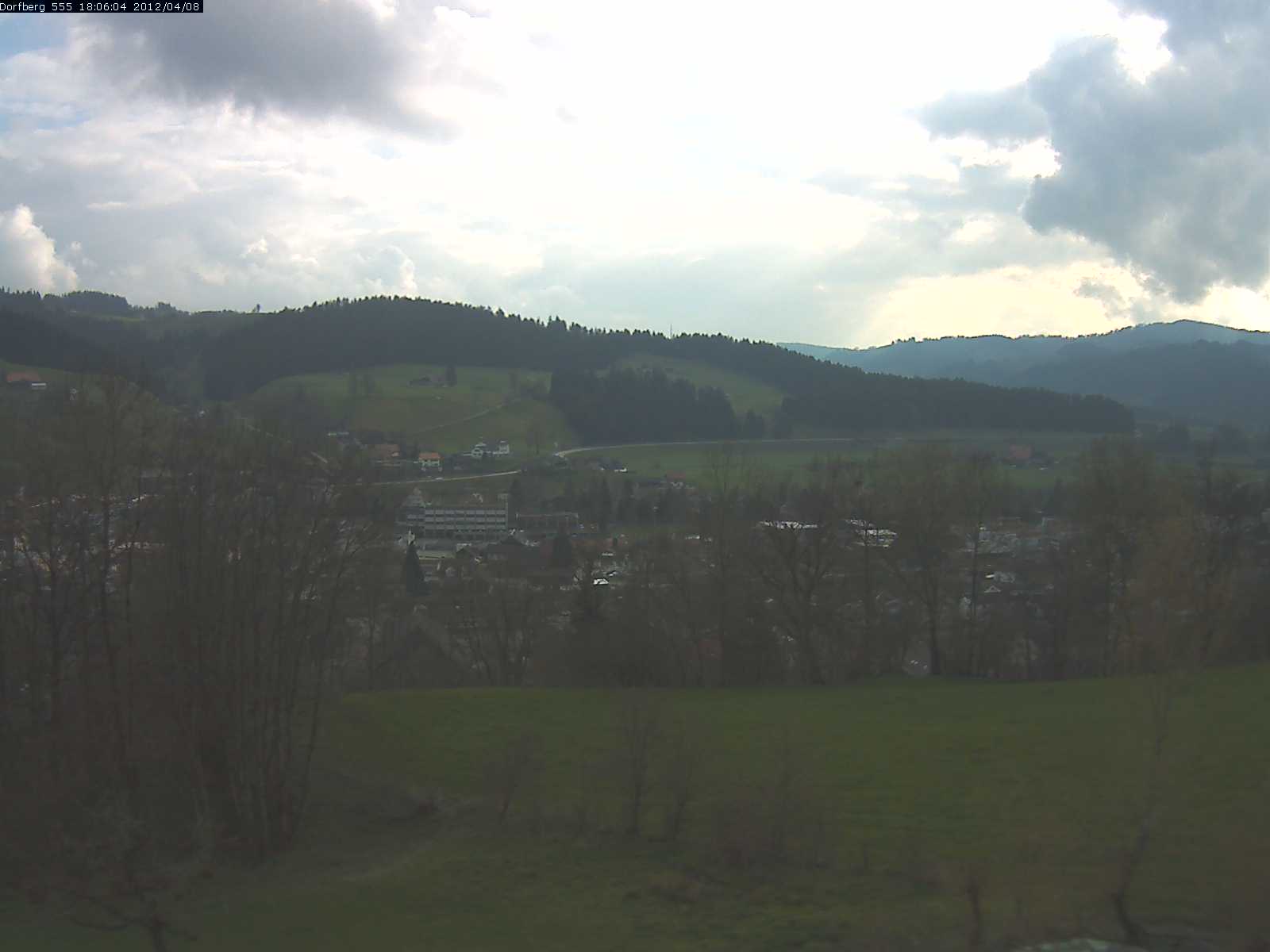 Webcam-Bild: Aussicht vom Dorfberg in Langnau 20120408-180600