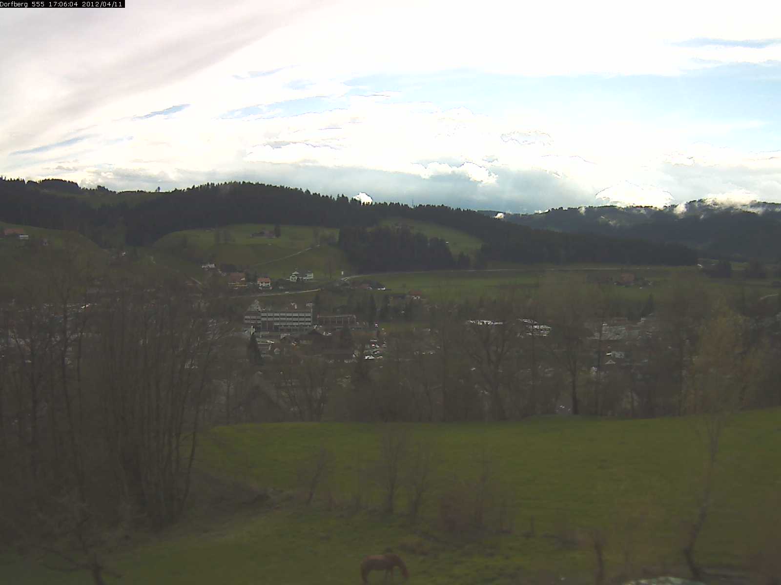 Webcam-Bild: Aussicht vom Dorfberg in Langnau 20120411-170600