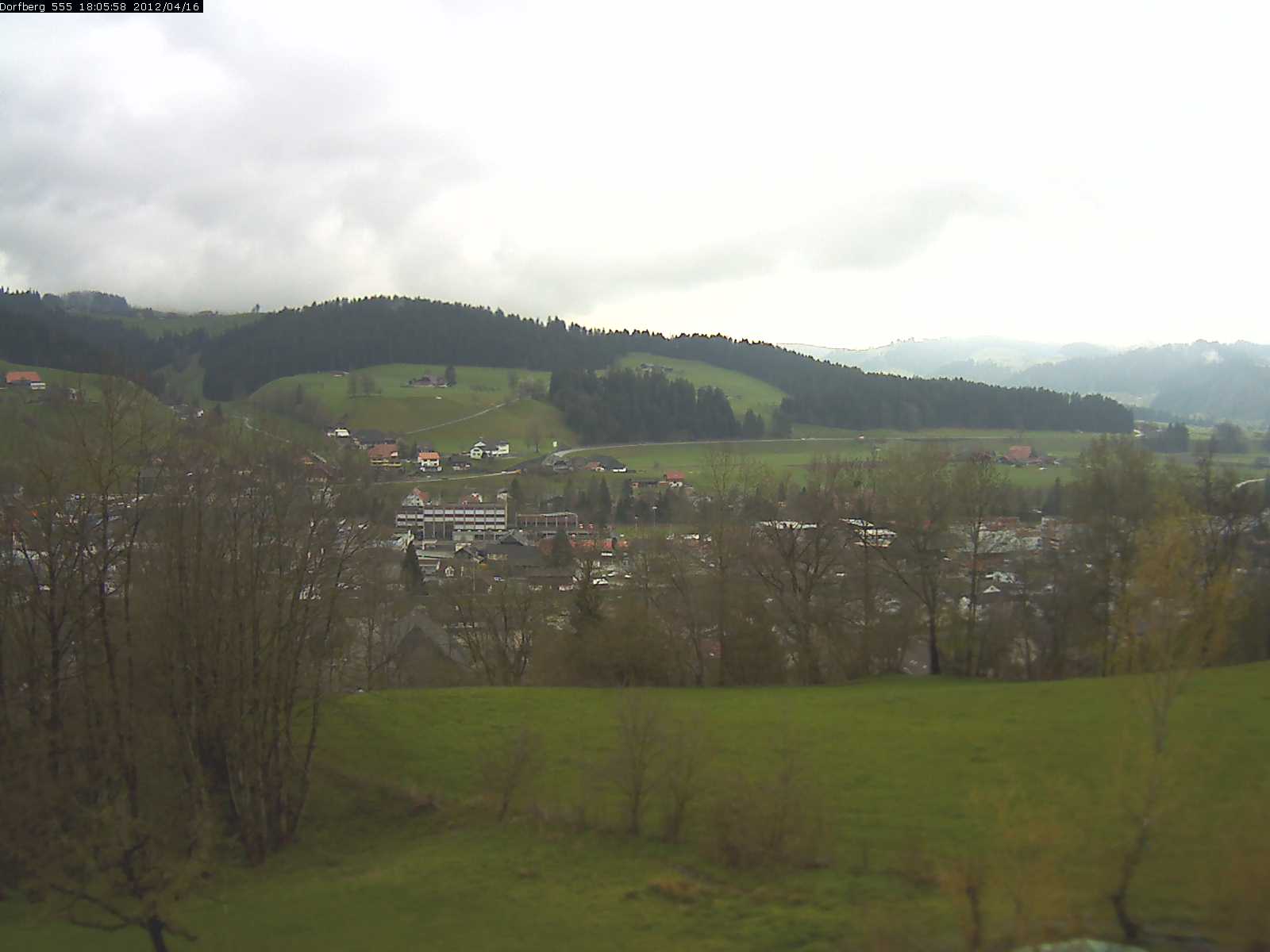 Webcam-Bild: Aussicht vom Dorfberg in Langnau 20120416-180600