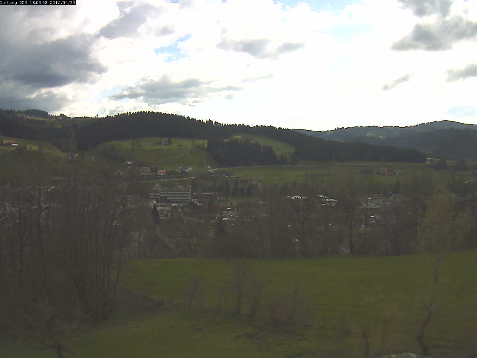 Webcam-Bild: Aussicht vom Dorfberg in Langnau 20120420-180600