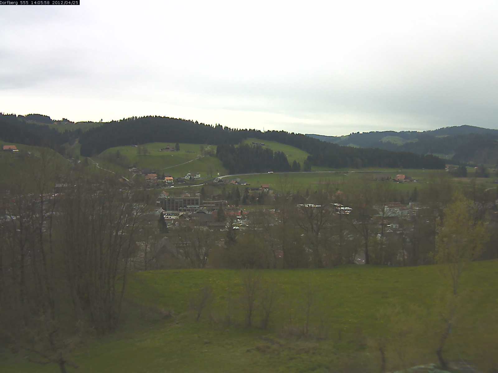 Webcam-Bild: Aussicht vom Dorfberg in Langnau 20120425-140600