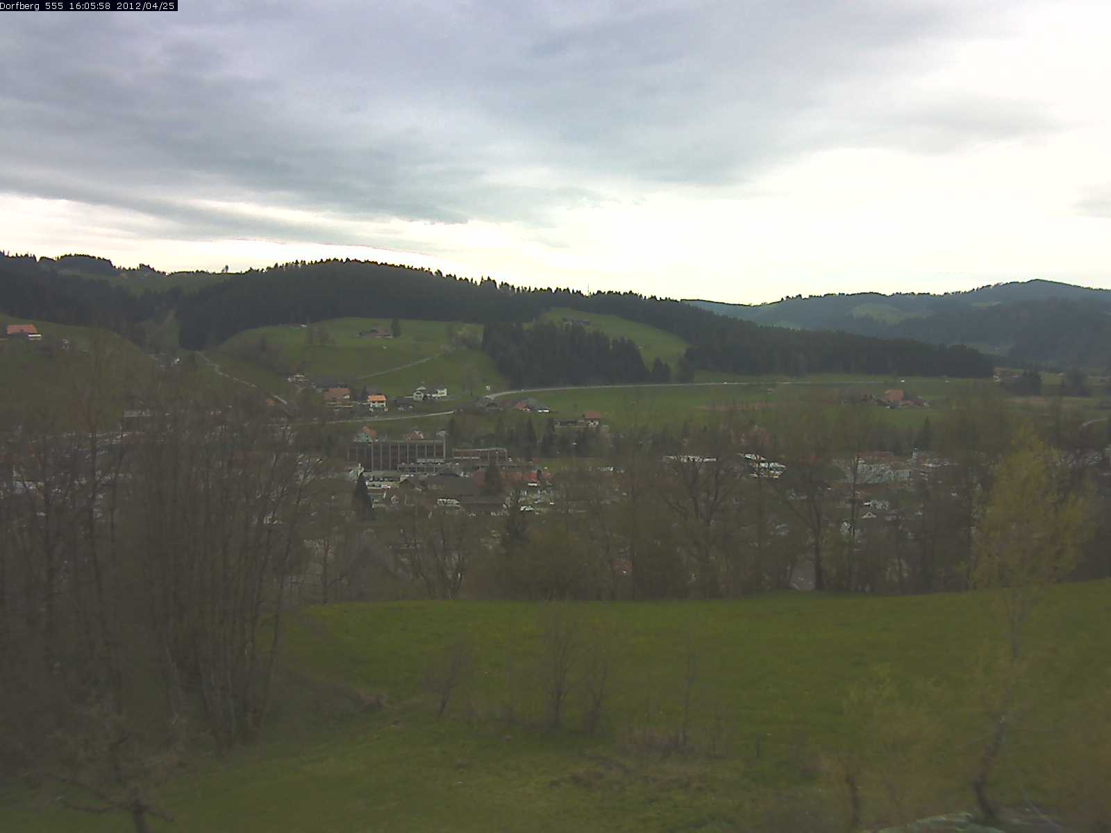 Webcam-Bild: Aussicht vom Dorfberg in Langnau 20120425-160600