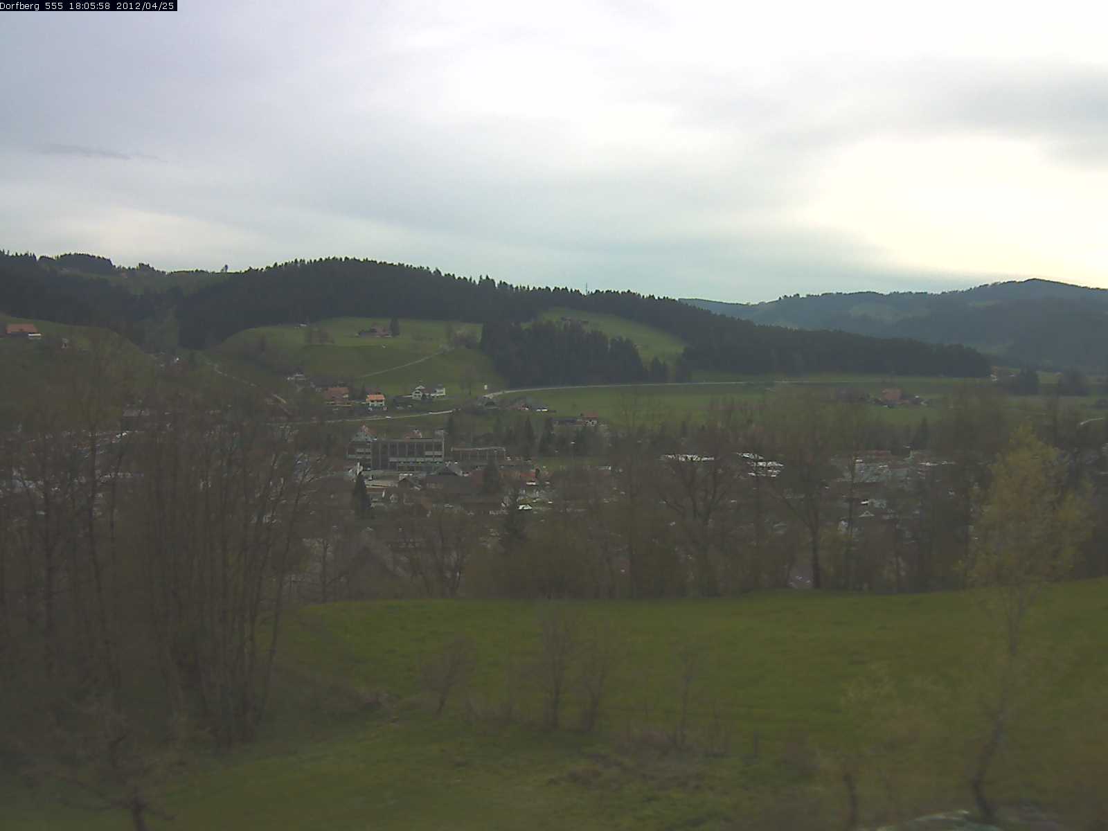 Webcam-Bild: Aussicht vom Dorfberg in Langnau 20120425-180600