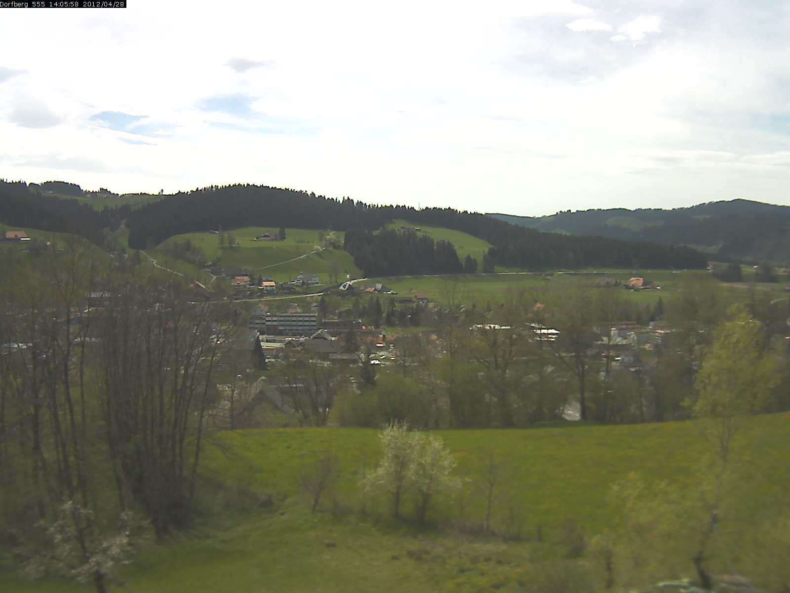 Webcam-Bild: Aussicht vom Dorfberg in Langnau 20120428-140600