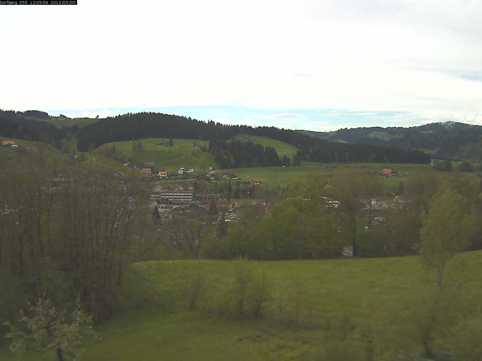 Webcam-Bild: Aussicht vom Dorfberg in Langnau 20120505-120600