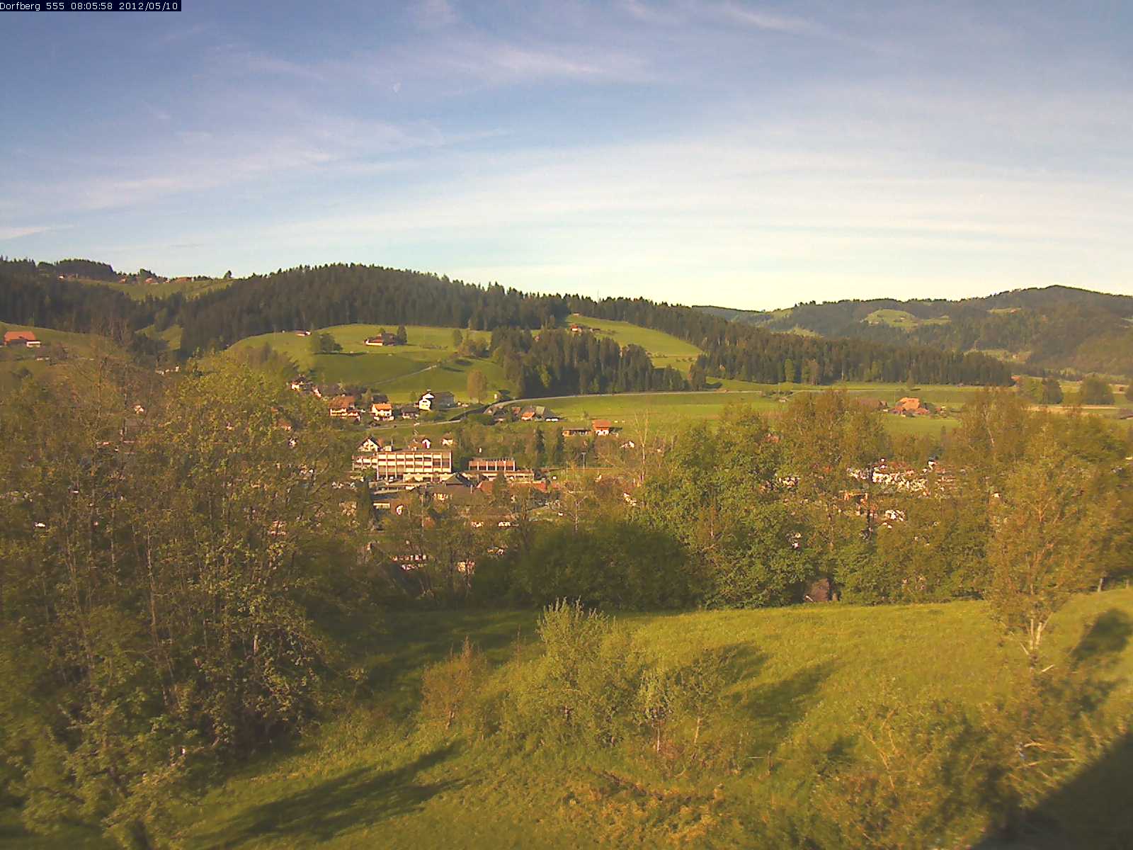 Webcam-Bild: Aussicht vom Dorfberg in Langnau 20120510-080600
