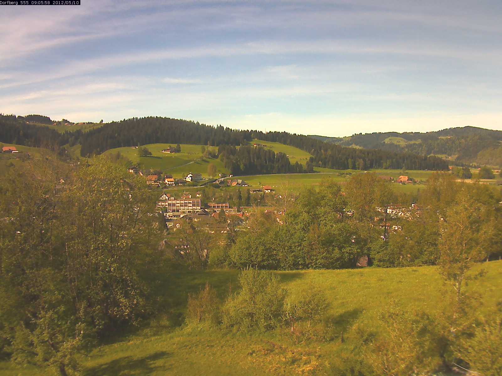 Webcam-Bild: Aussicht vom Dorfberg in Langnau 20120510-090600