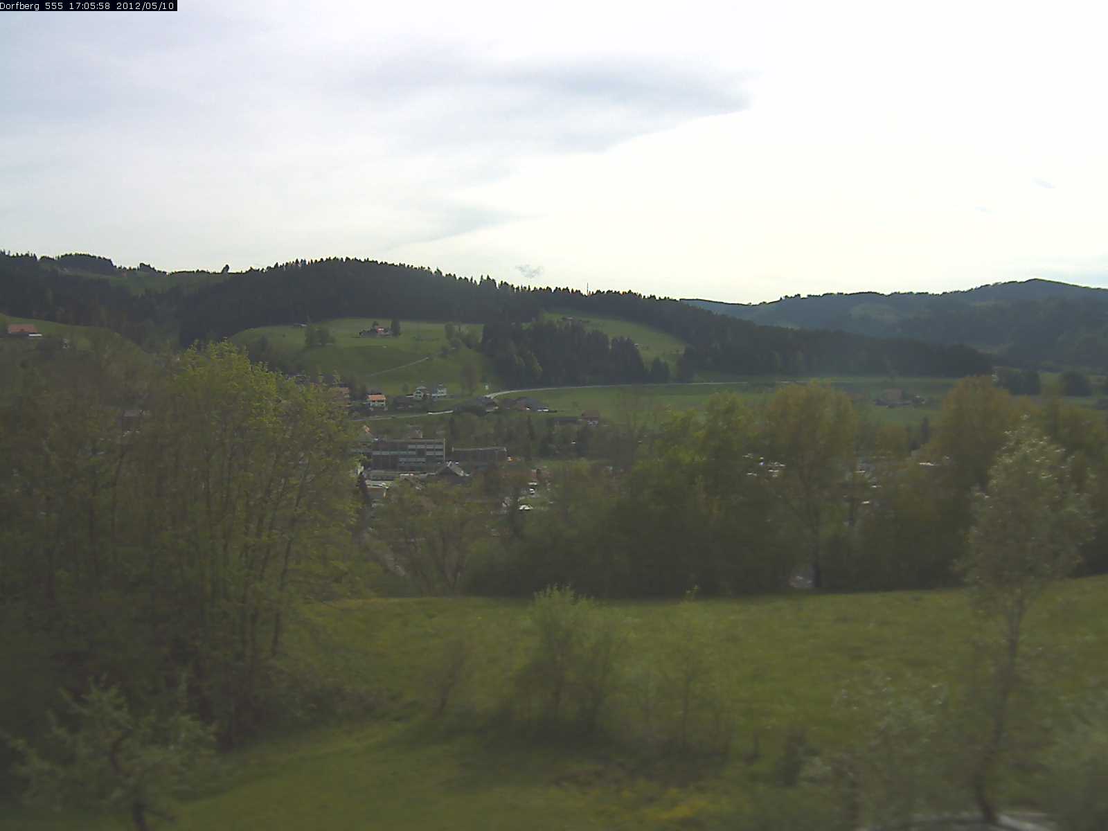 Webcam-Bild: Aussicht vom Dorfberg in Langnau 20120510-170600