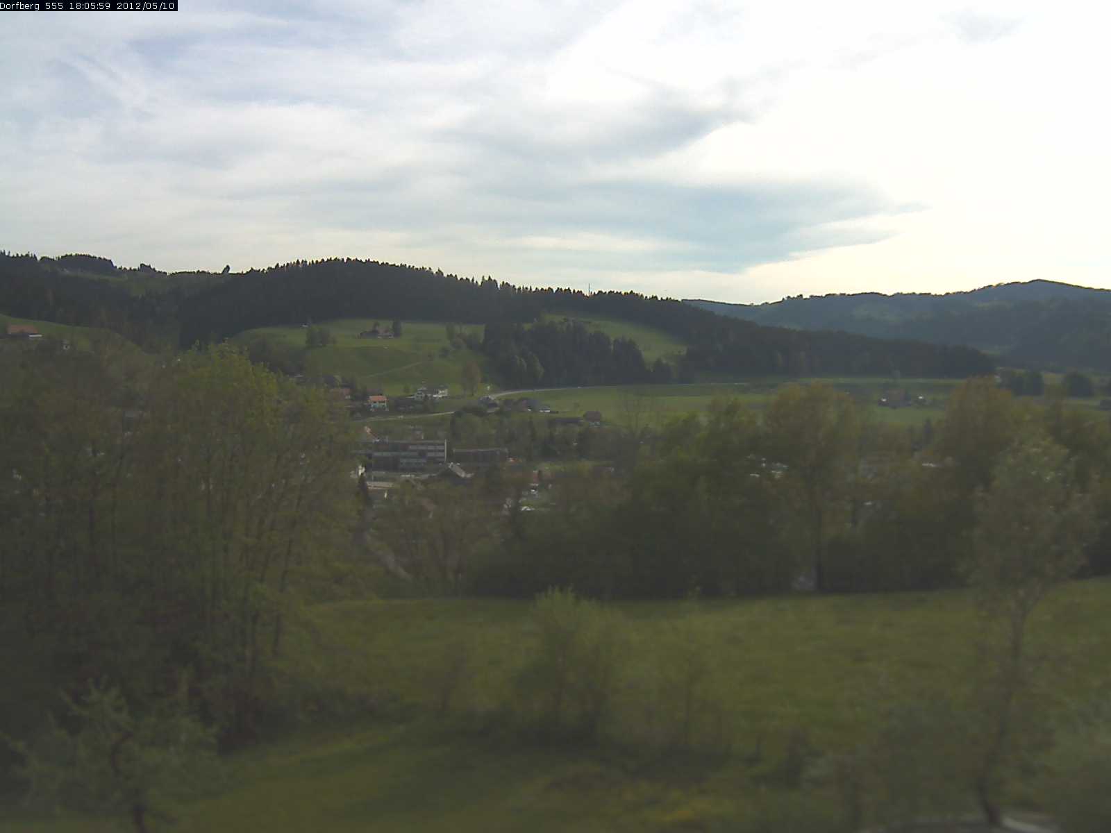 Webcam-Bild: Aussicht vom Dorfberg in Langnau 20120510-180600