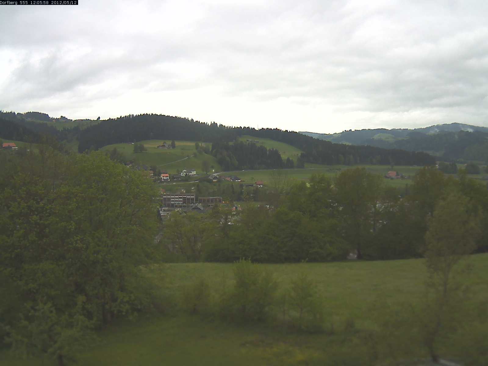 Webcam-Bild: Aussicht vom Dorfberg in Langnau 20120512-120600