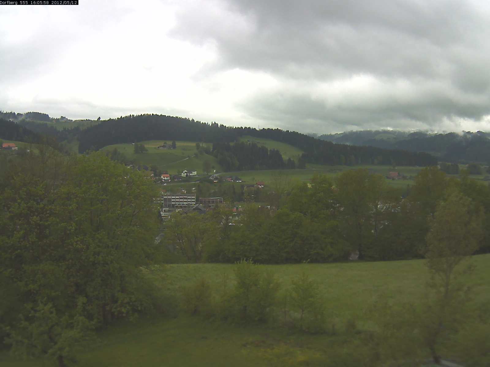 Webcam-Bild: Aussicht vom Dorfberg in Langnau 20120512-160600