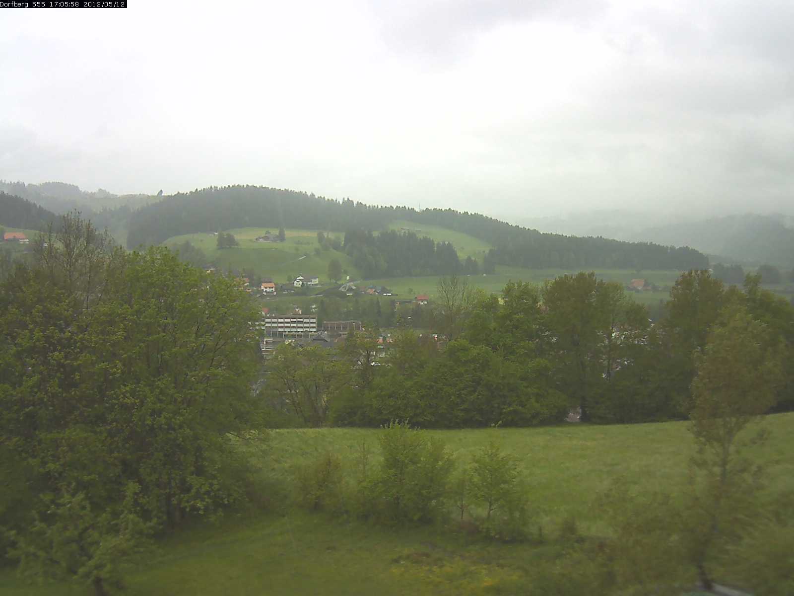 Webcam-Bild: Aussicht vom Dorfberg in Langnau 20120512-170600