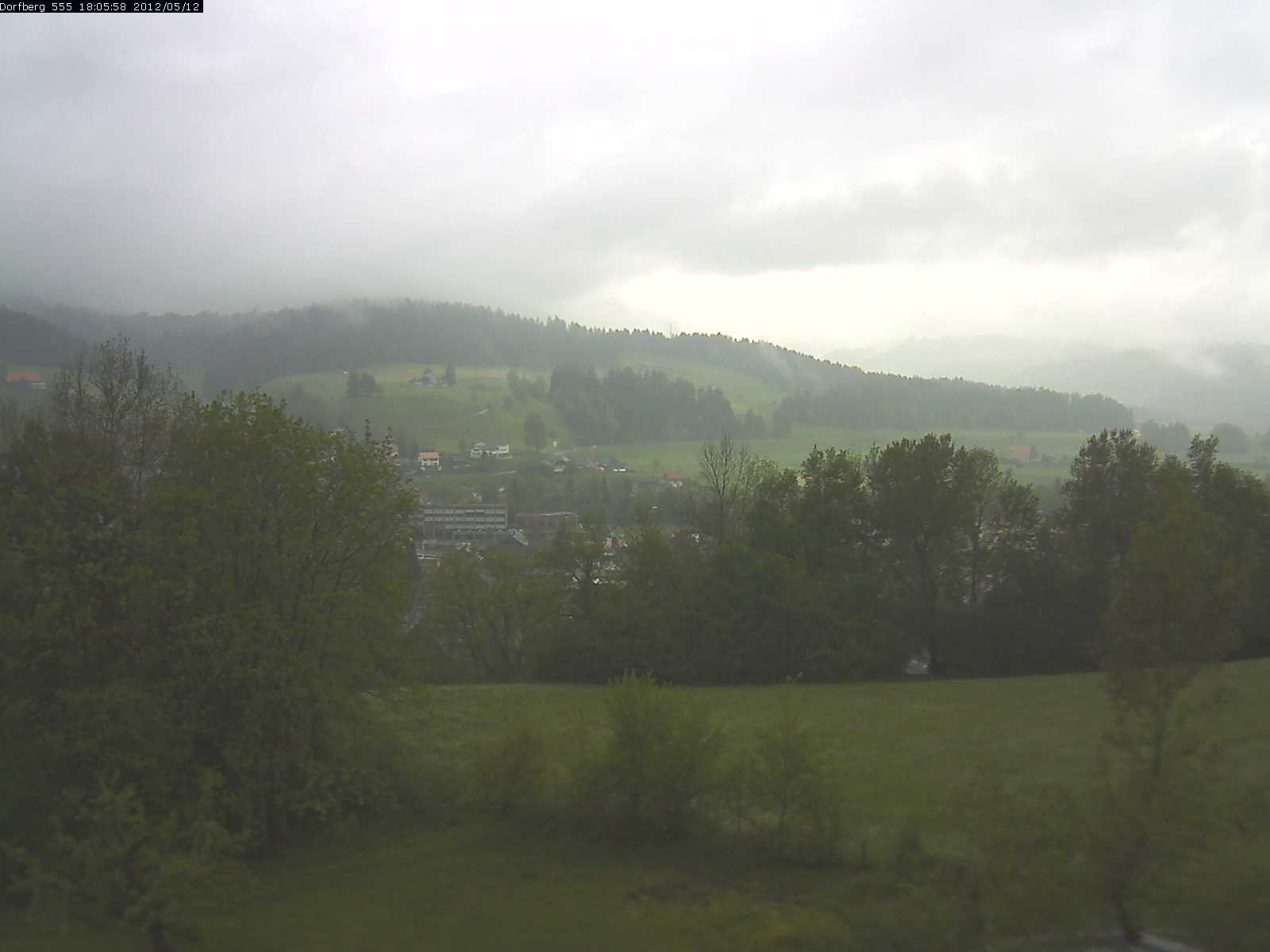 Webcam-Bild: Aussicht vom Dorfberg in Langnau 20120512-180600