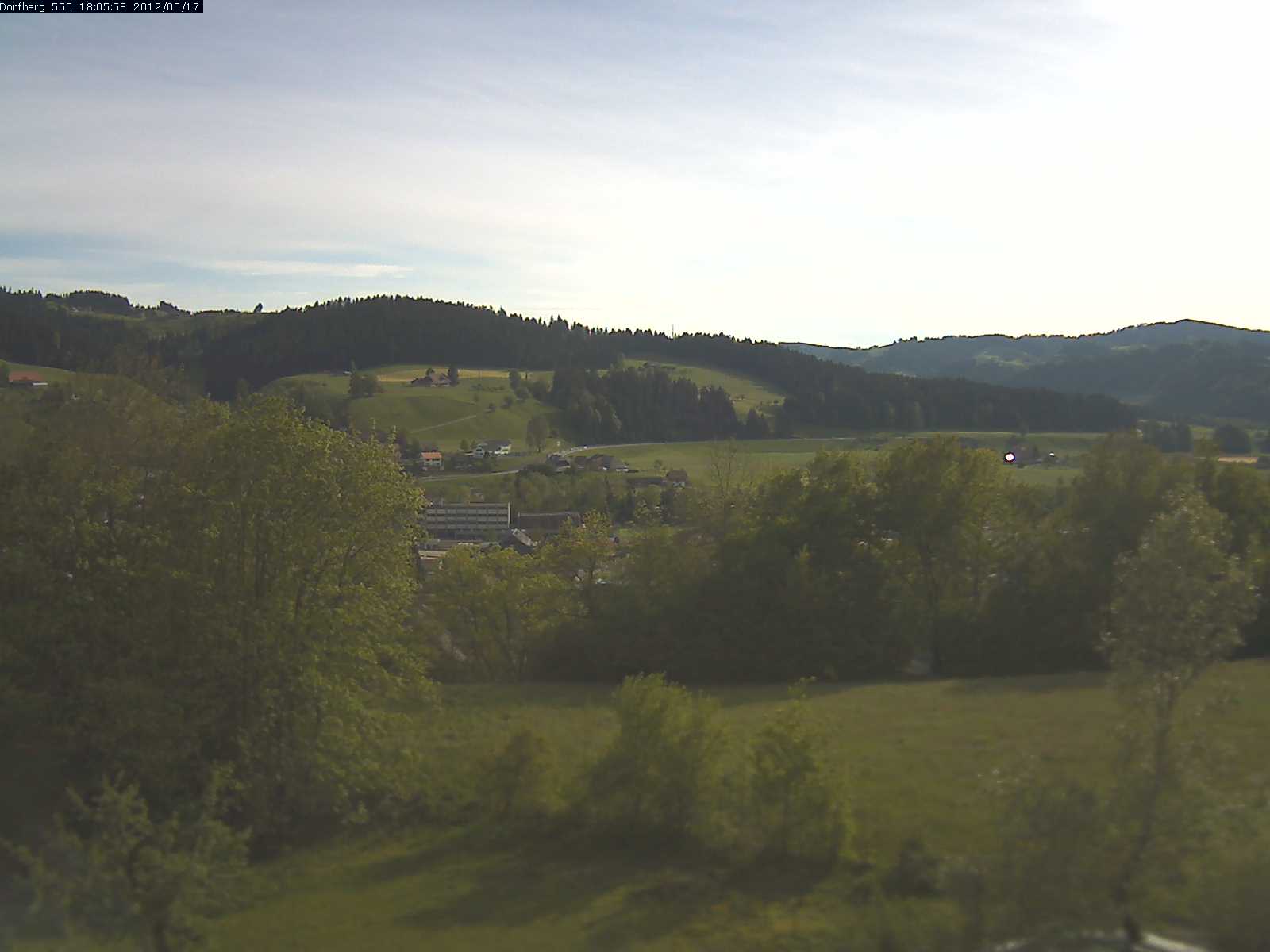 Webcam-Bild: Aussicht vom Dorfberg in Langnau 20120517-180600