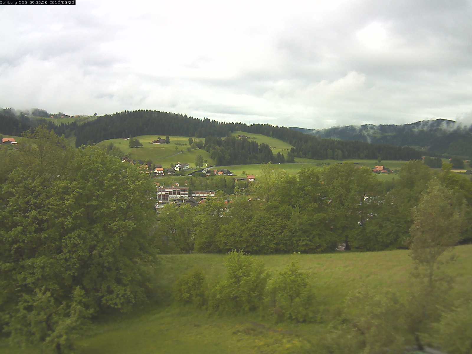 Webcam-Bild: Aussicht vom Dorfberg in Langnau 20120522-090600