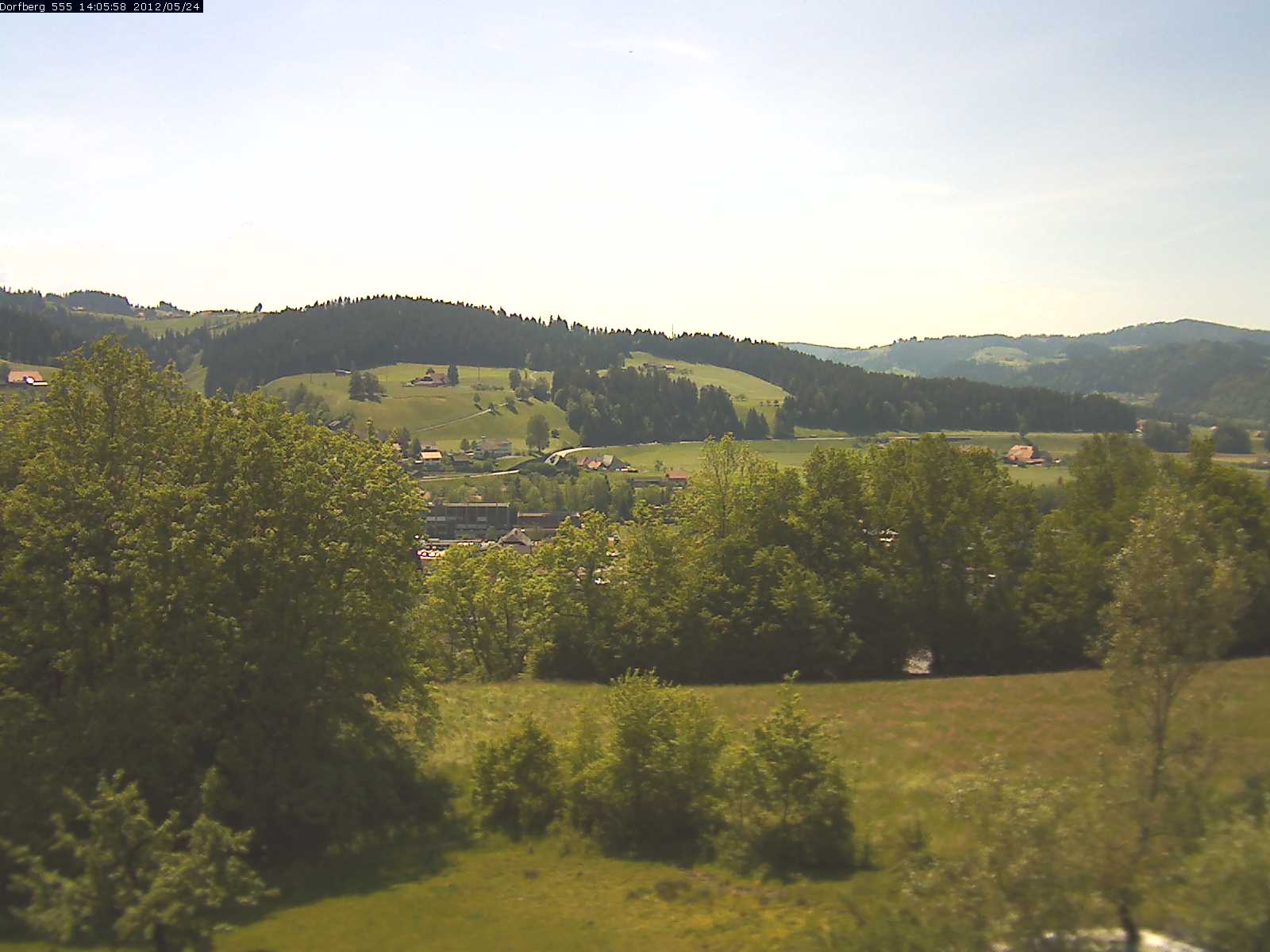 Webcam-Bild: Aussicht vom Dorfberg in Langnau 20120524-140600