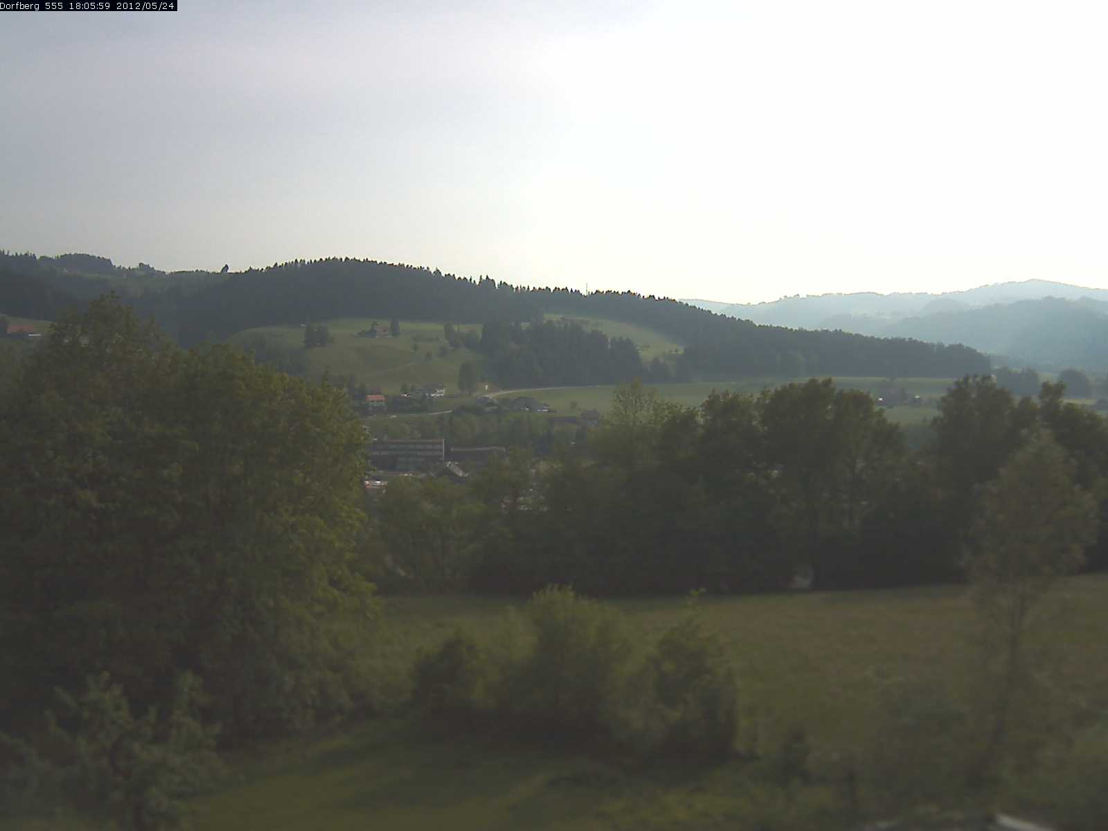 Webcam-Bild: Aussicht vom Dorfberg in Langnau 20120524-180600