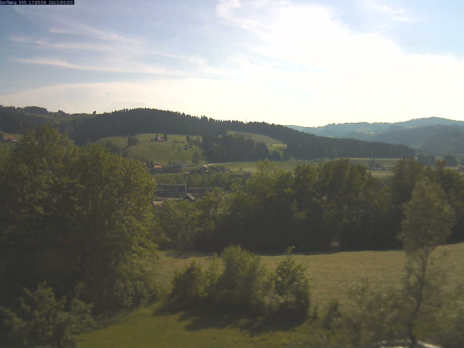 Webcam-Bild: Aussicht vom Dorfberg in Langnau 20120525-170600