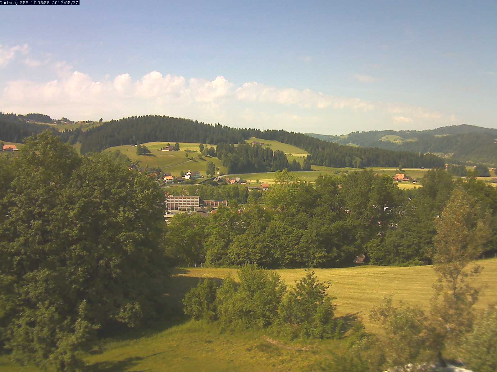 Webcam-Bild: Aussicht vom Dorfberg in Langnau 20120527-100600