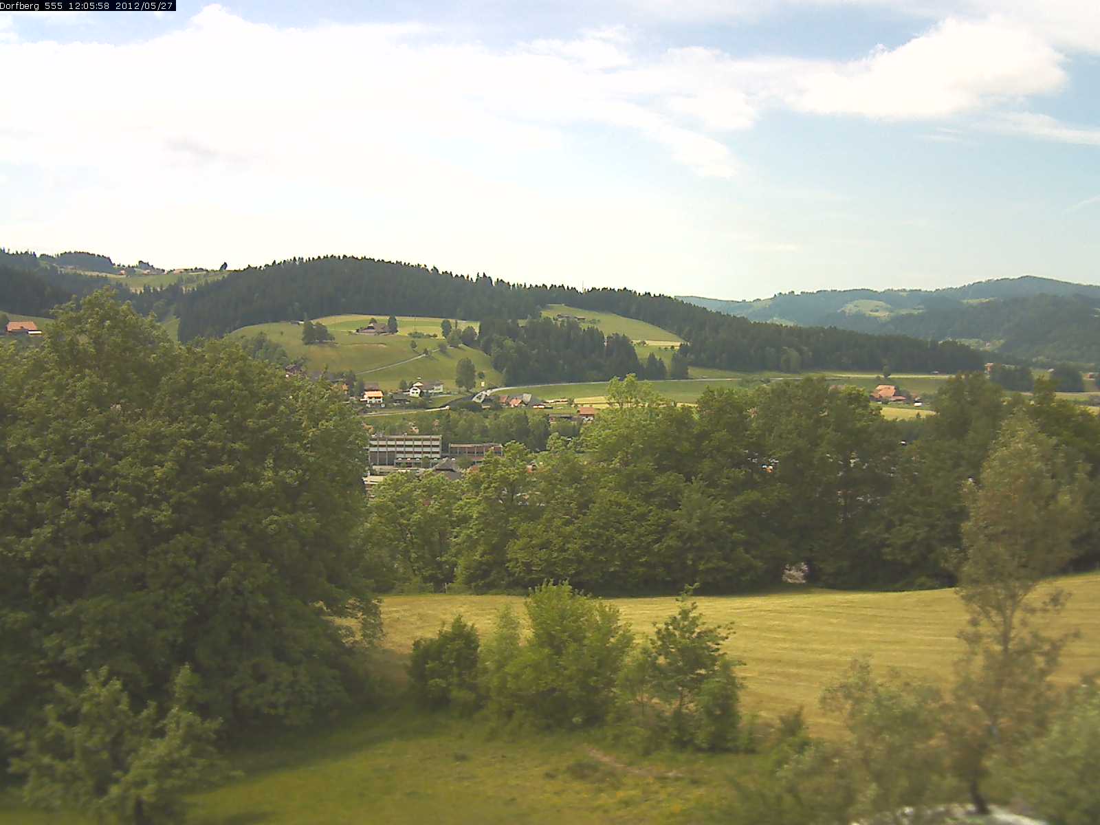 Webcam-Bild: Aussicht vom Dorfberg in Langnau 20120527-120600