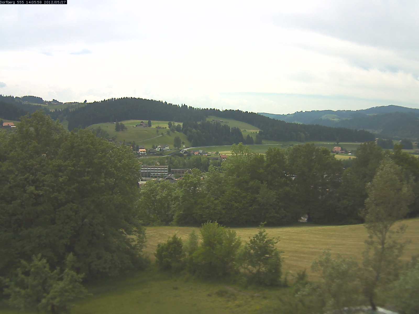 Webcam-Bild: Aussicht vom Dorfberg in Langnau 20120527-140600