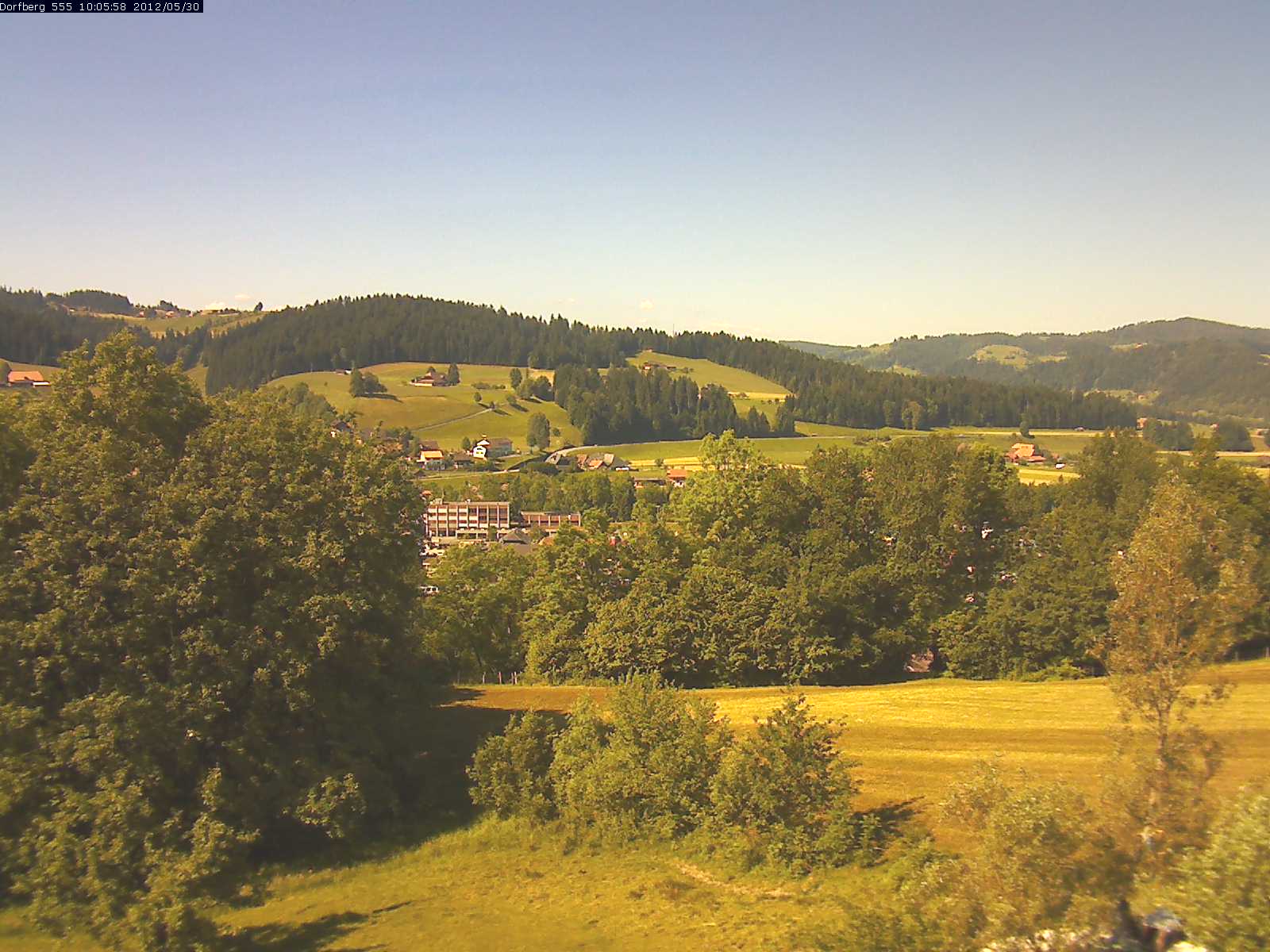 Webcam-Bild: Aussicht vom Dorfberg in Langnau 20120530-100600