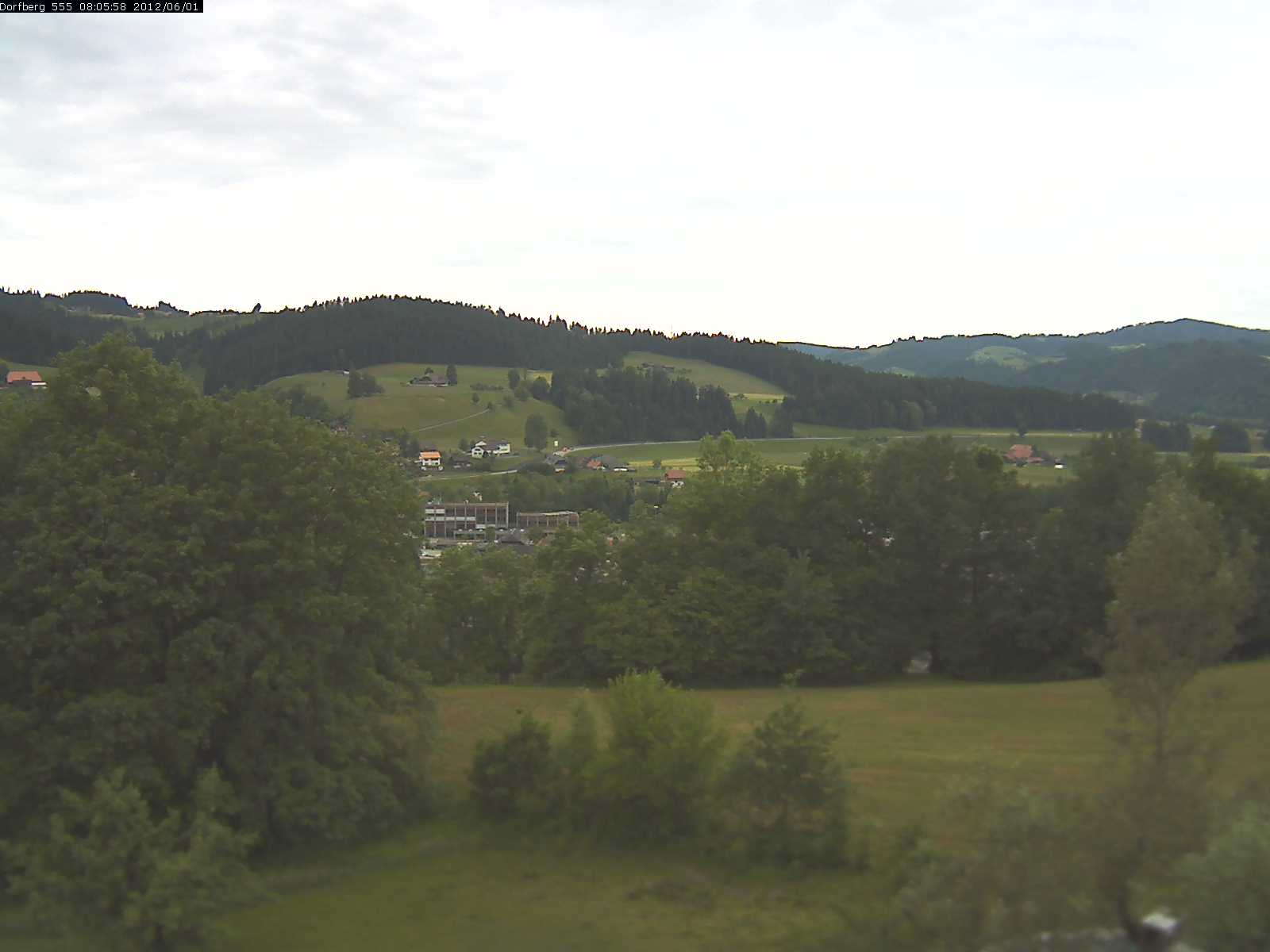 Webcam-Bild: Aussicht vom Dorfberg in Langnau 20120601-080600