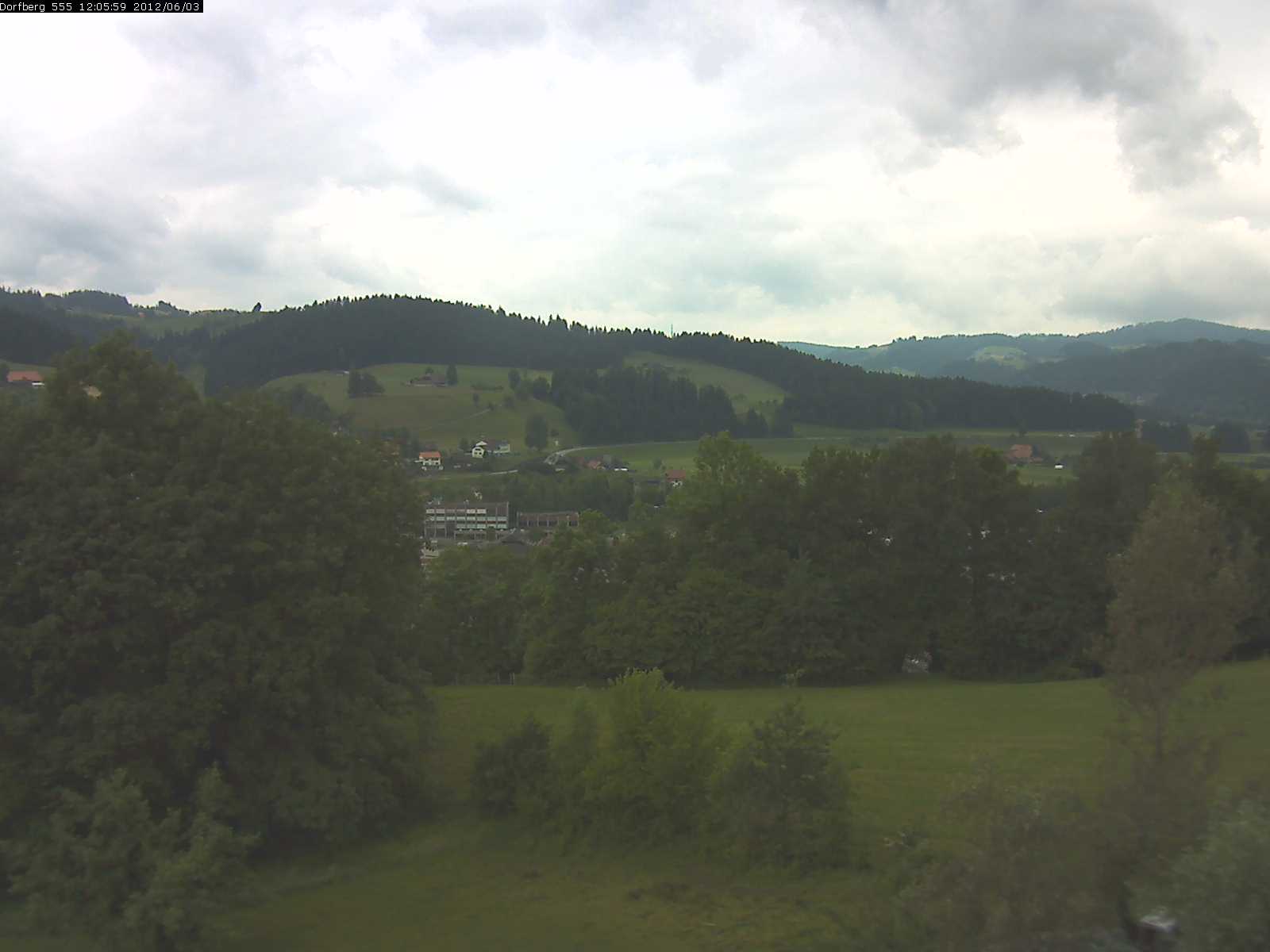 Webcam-Bild: Aussicht vom Dorfberg in Langnau 20120603-120600