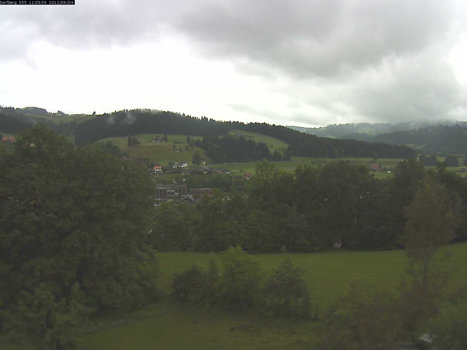 Webcam-Bild: Aussicht vom Dorfberg in Langnau 20120604-110600