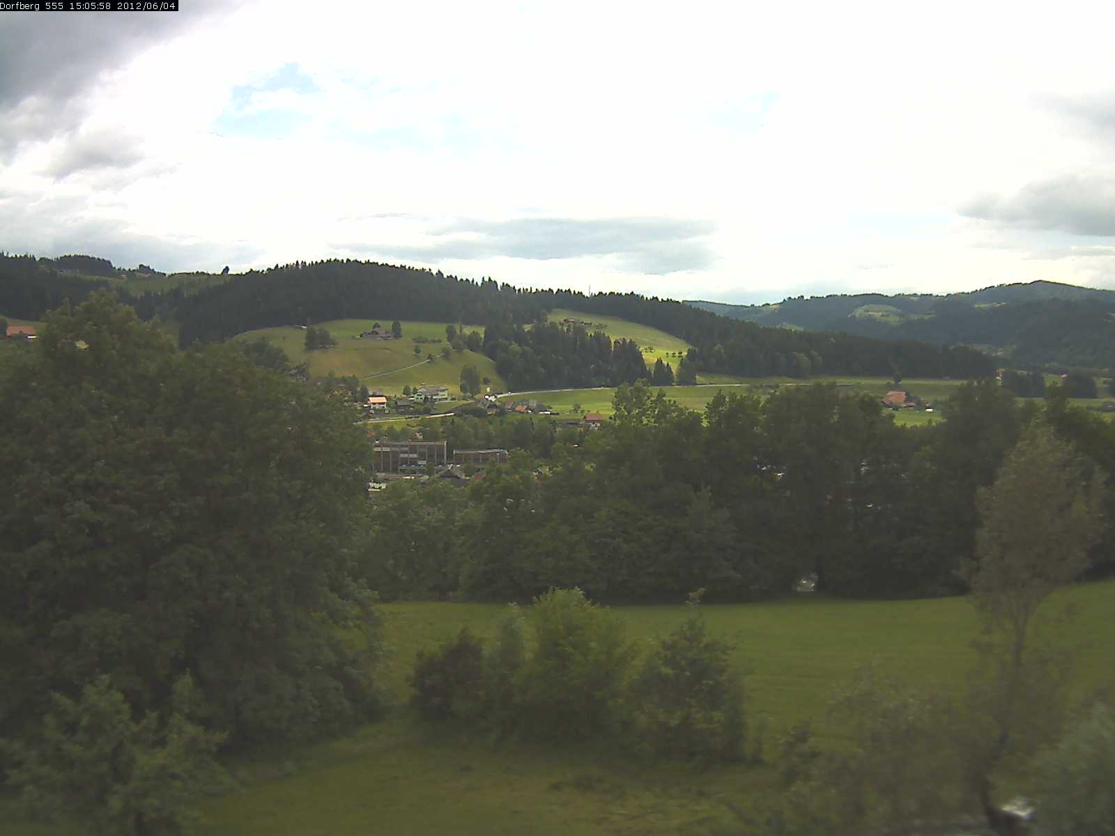 Webcam-Bild: Aussicht vom Dorfberg in Langnau 20120604-150600