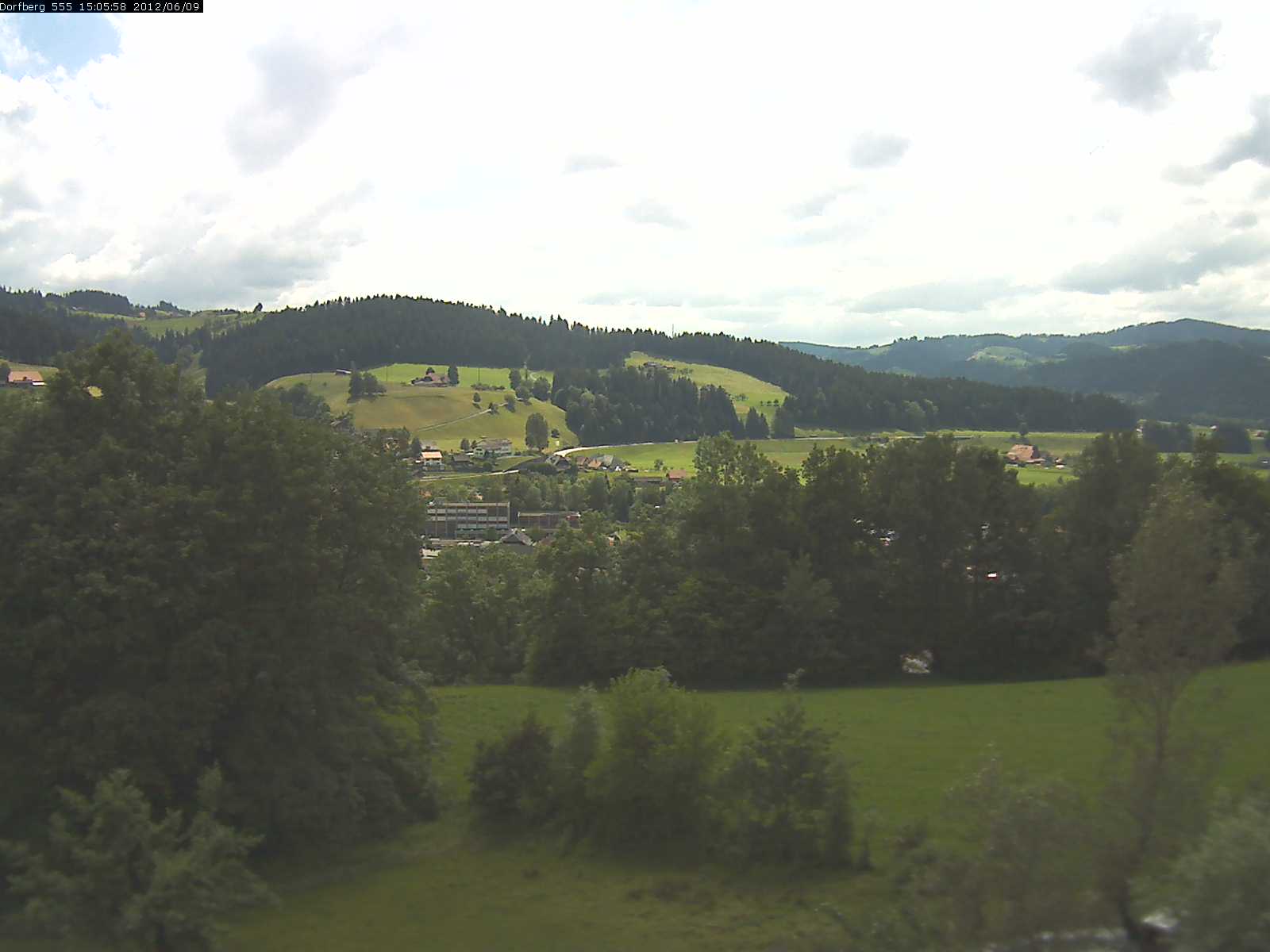 Webcam-Bild: Aussicht vom Dorfberg in Langnau 20120609-150600