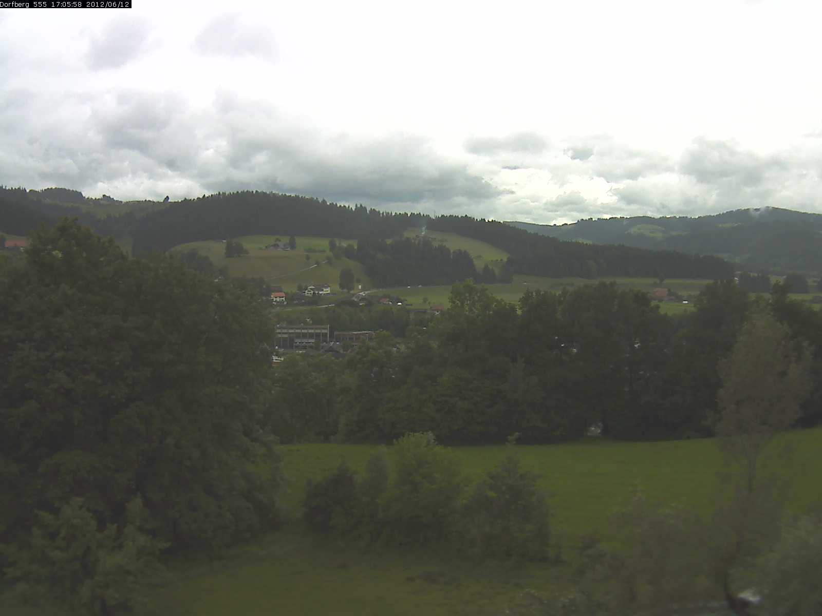 Webcam-Bild: Aussicht vom Dorfberg in Langnau 20120612-170600