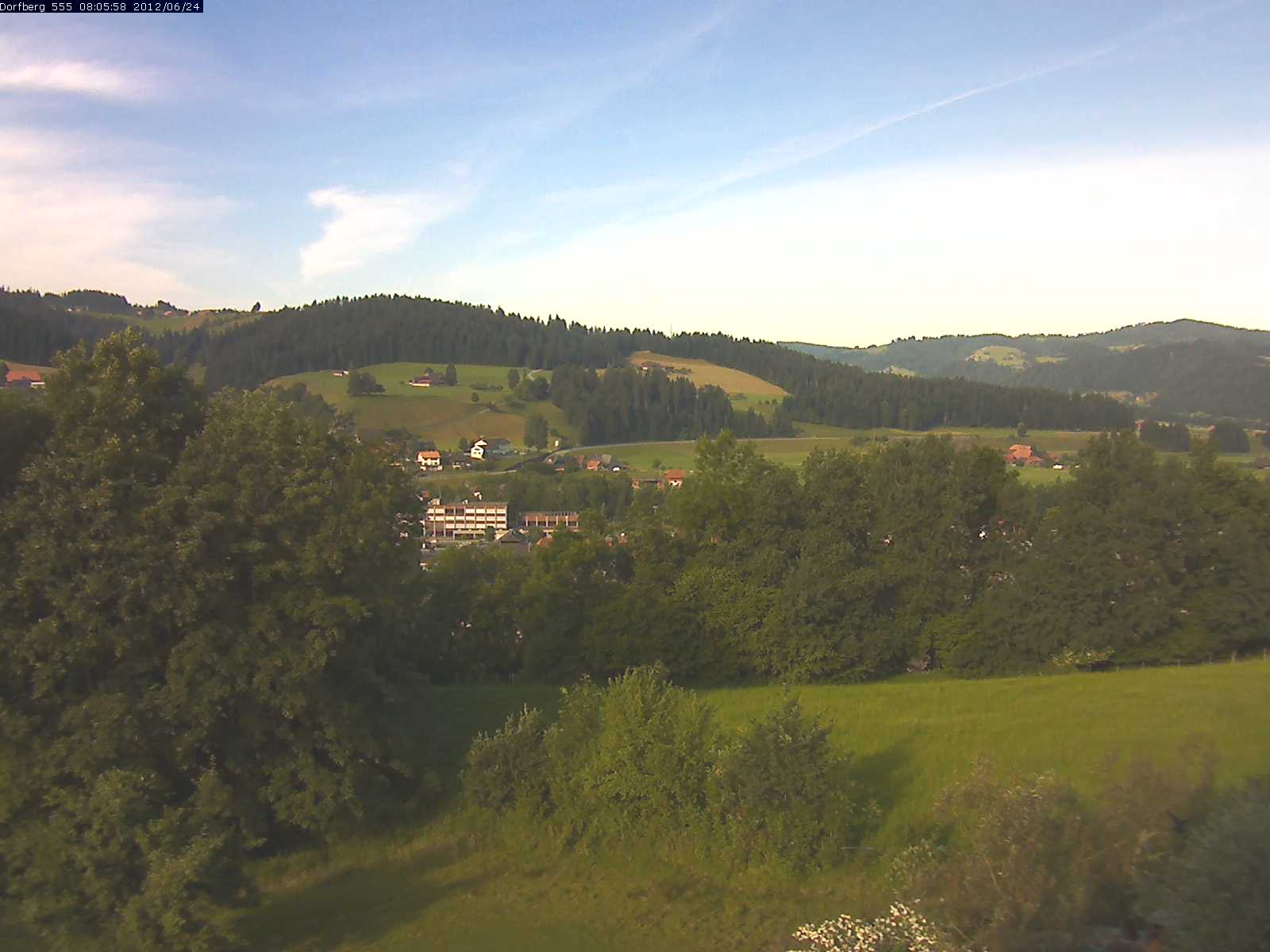 Webcam-Bild: Aussicht vom Dorfberg in Langnau 20120624-080600