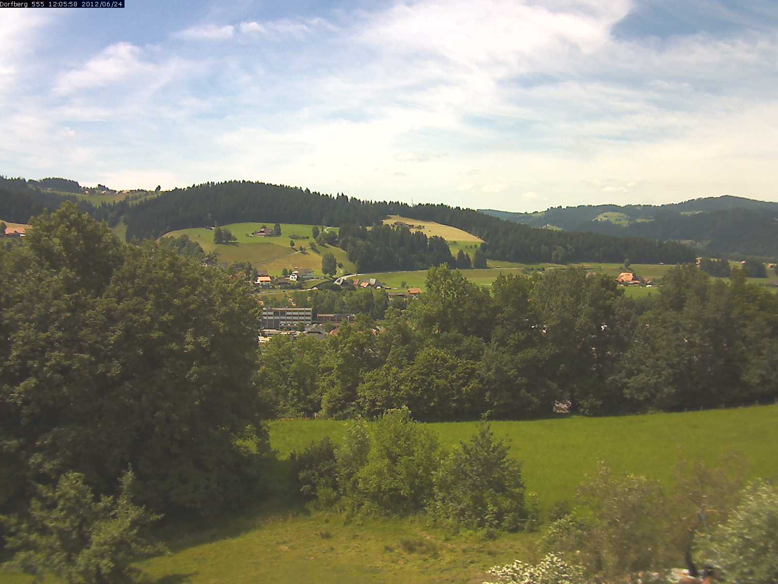 Webcam-Bild: Aussicht vom Dorfberg in Langnau 20120624-120600