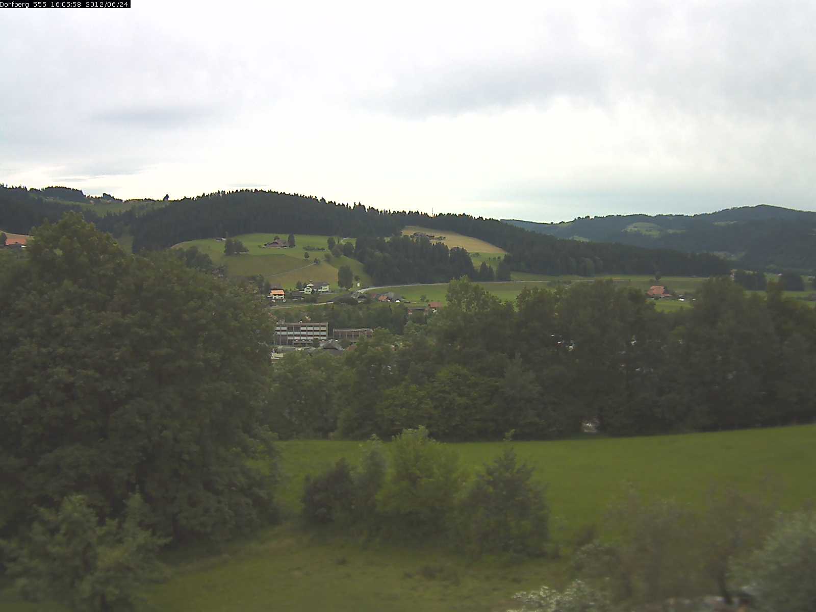 Webcam-Bild: Aussicht vom Dorfberg in Langnau 20120624-160600