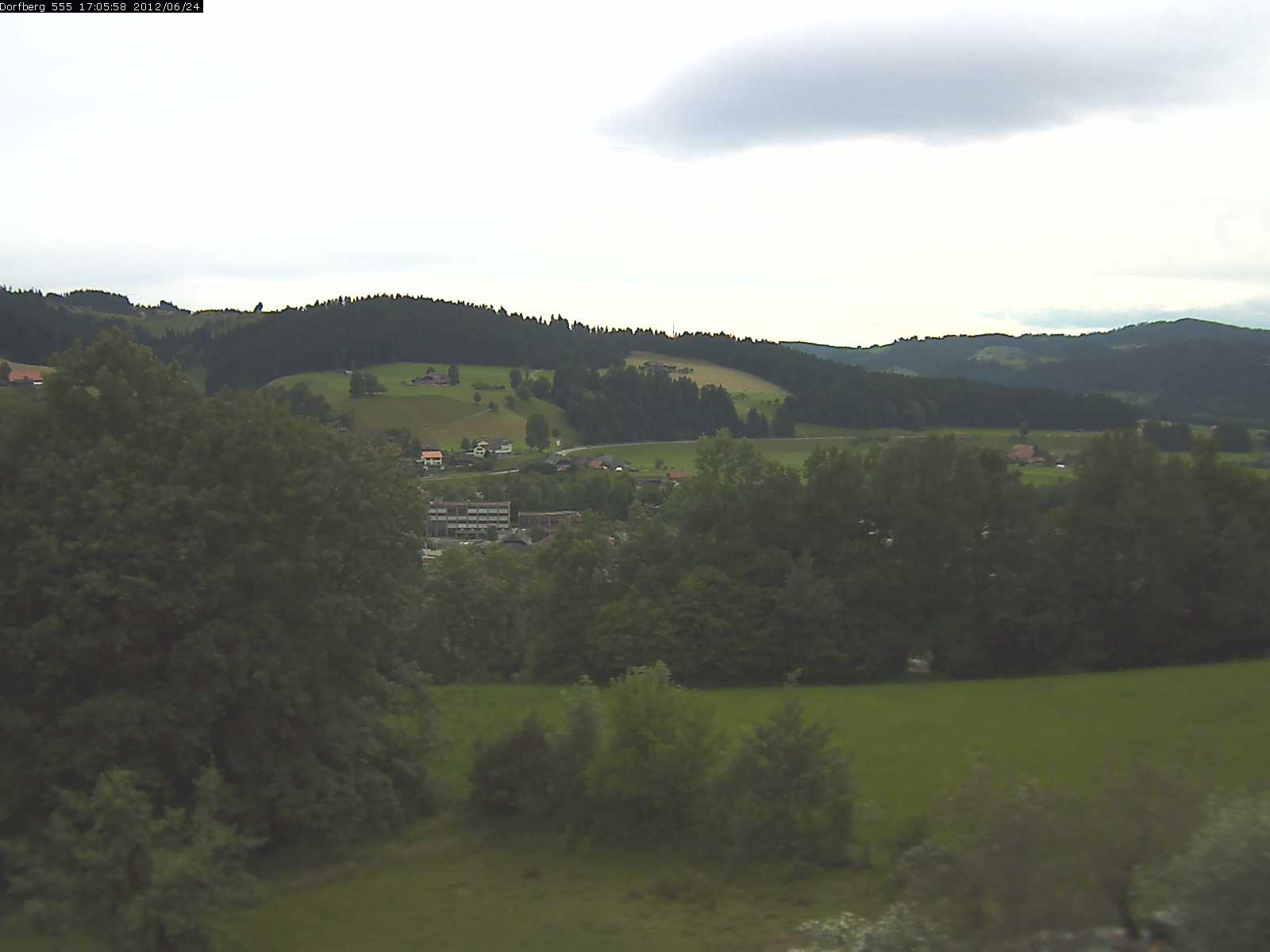 Webcam-Bild: Aussicht vom Dorfberg in Langnau 20120624-170600