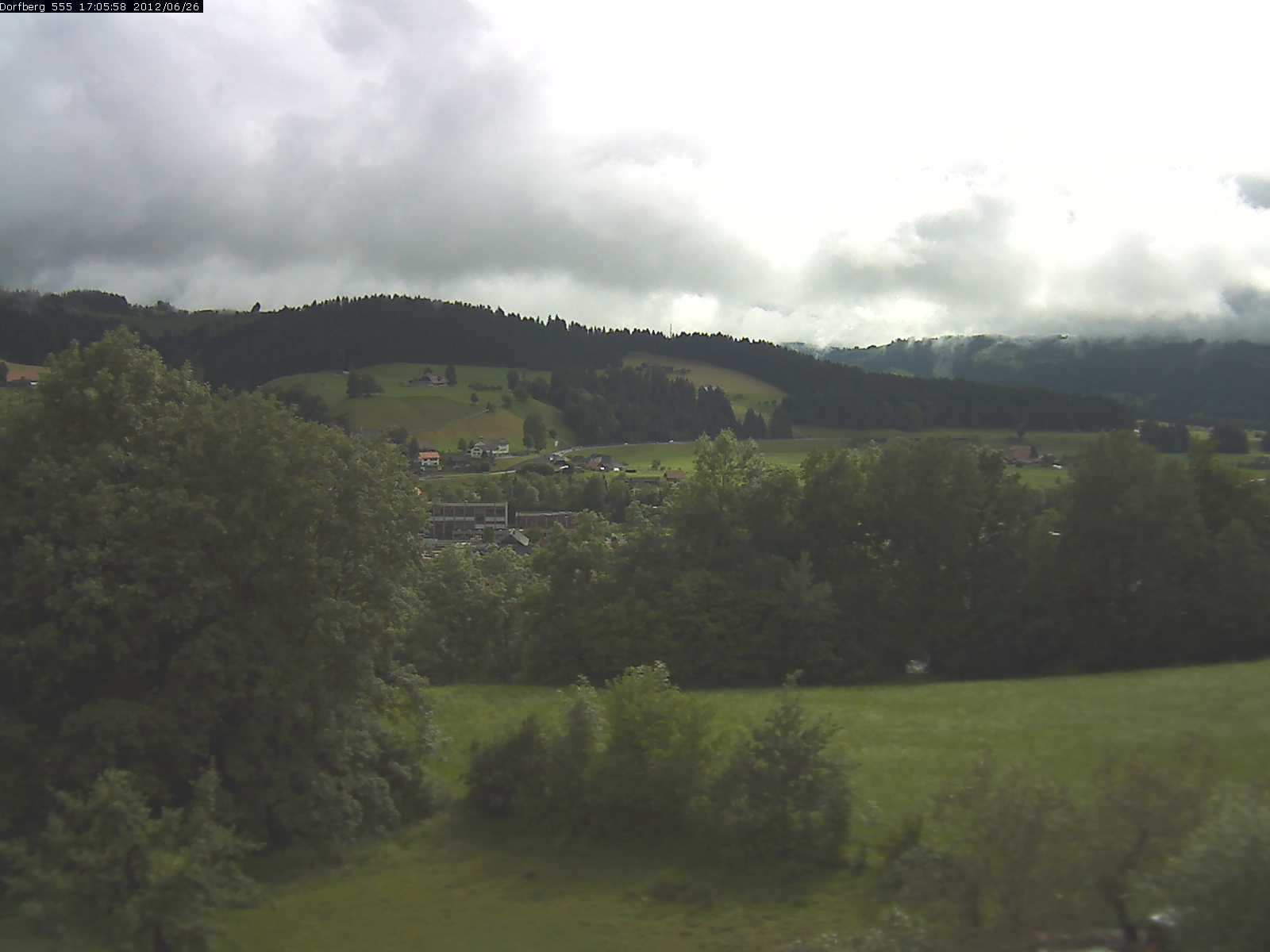 Webcam-Bild: Aussicht vom Dorfberg in Langnau 20120626-170600