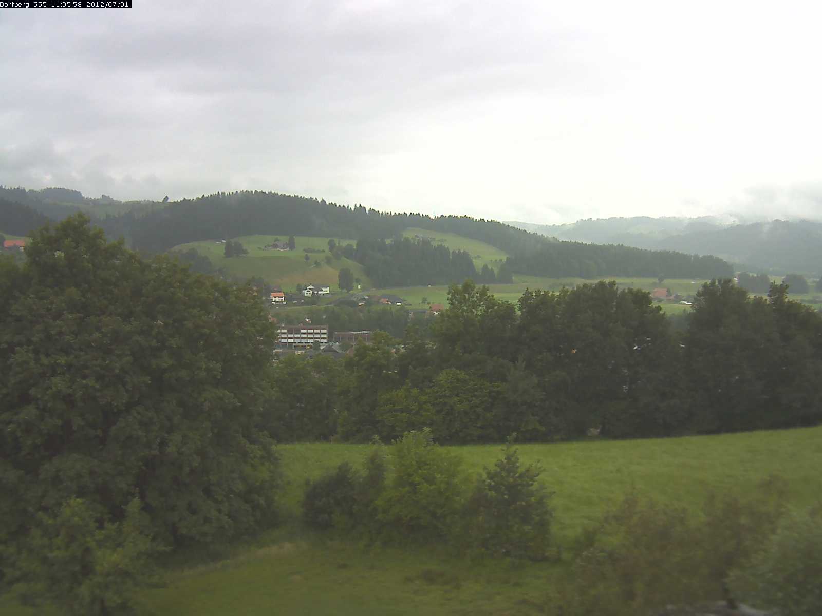 Webcam-Bild: Aussicht vom Dorfberg in Langnau 20120701-110600