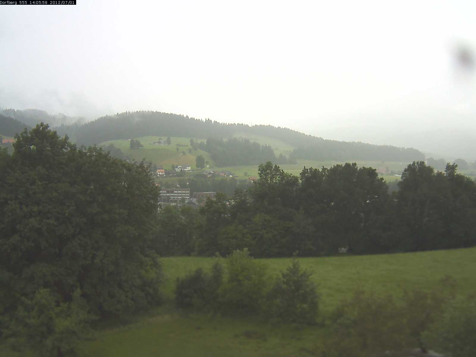 Webcam-Bild: Aussicht vom Dorfberg in Langnau 20120701-140600