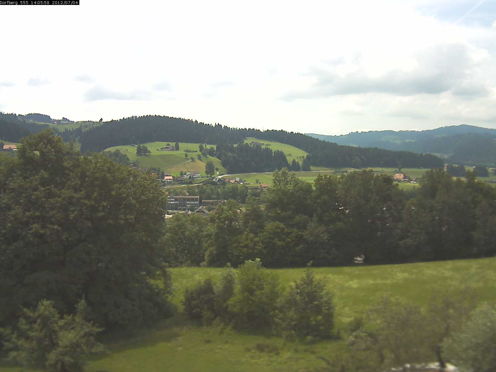 Webcam-Bild: Aussicht vom Dorfberg in Langnau 20120704-140600