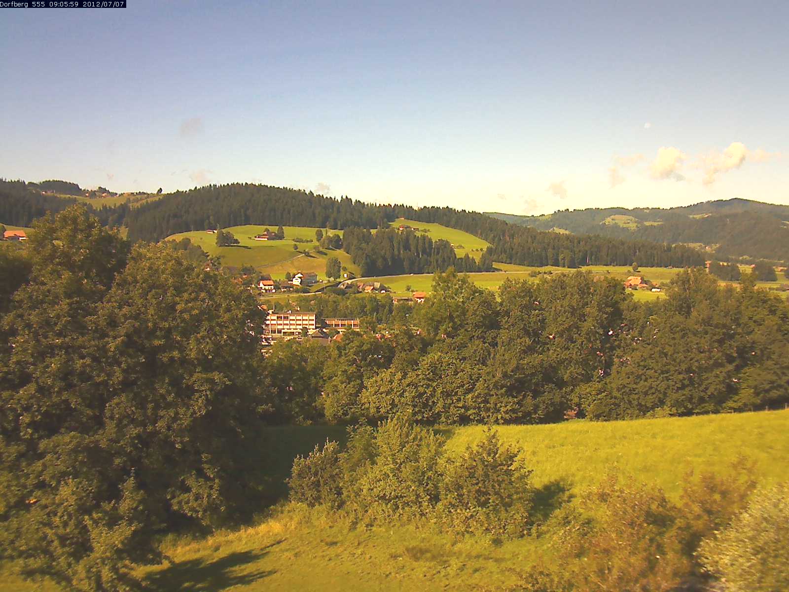 Webcam-Bild: Aussicht vom Dorfberg in Langnau 20120707-090600