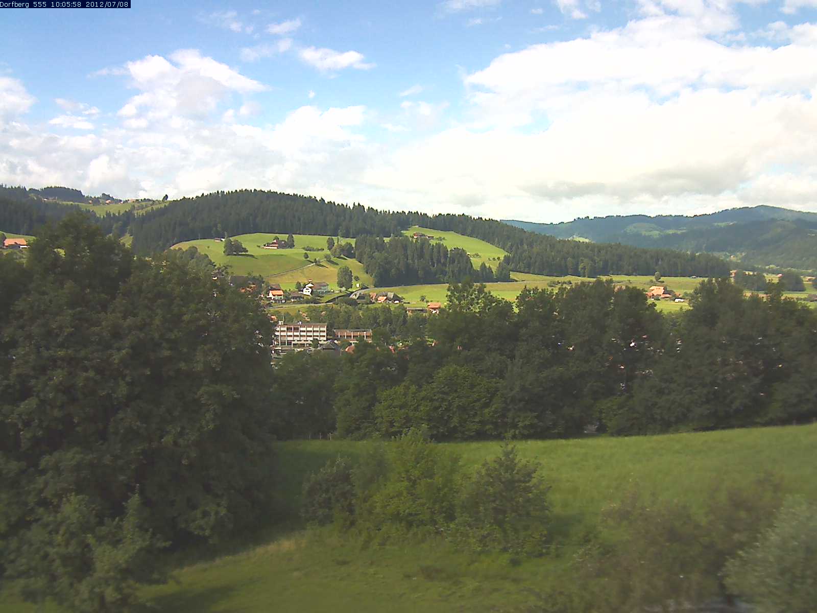 Webcam-Bild: Aussicht vom Dorfberg in Langnau 20120708-100600