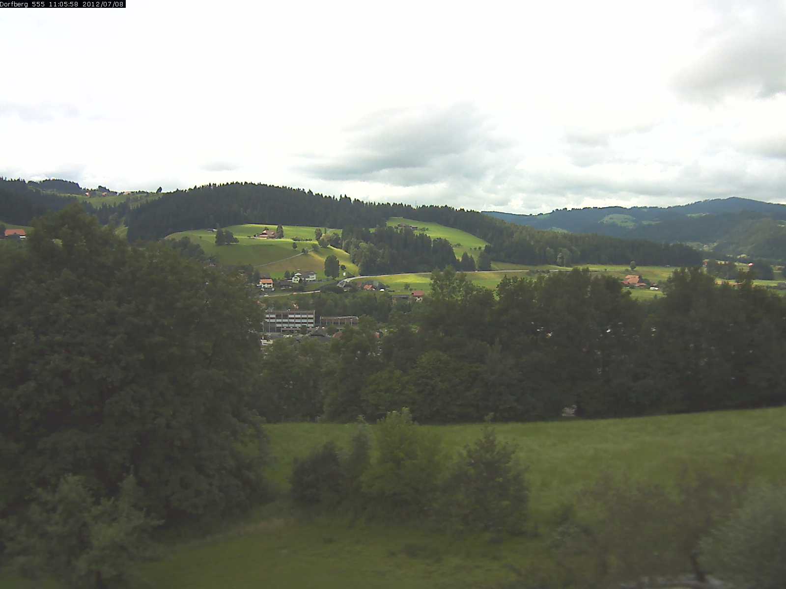 Webcam-Bild: Aussicht vom Dorfberg in Langnau 20120708-110600