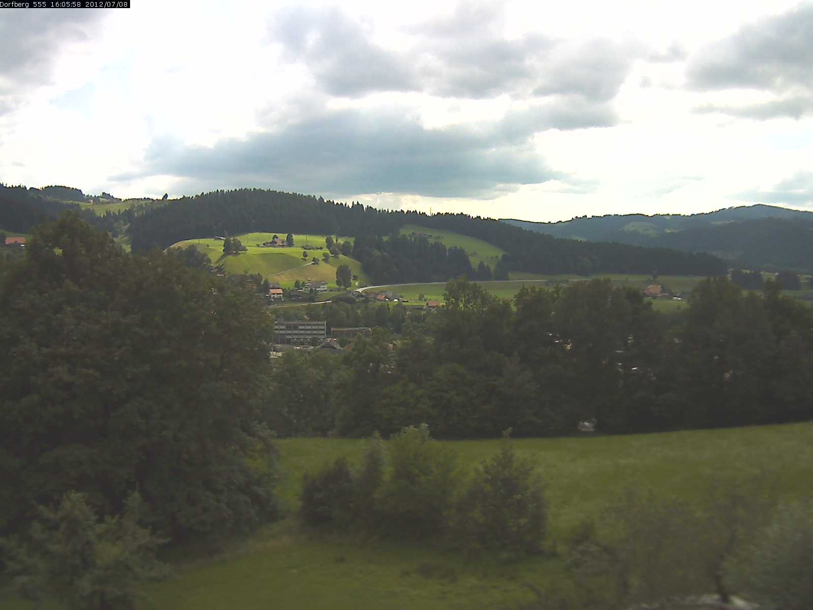 Webcam-Bild: Aussicht vom Dorfberg in Langnau 20120708-160600