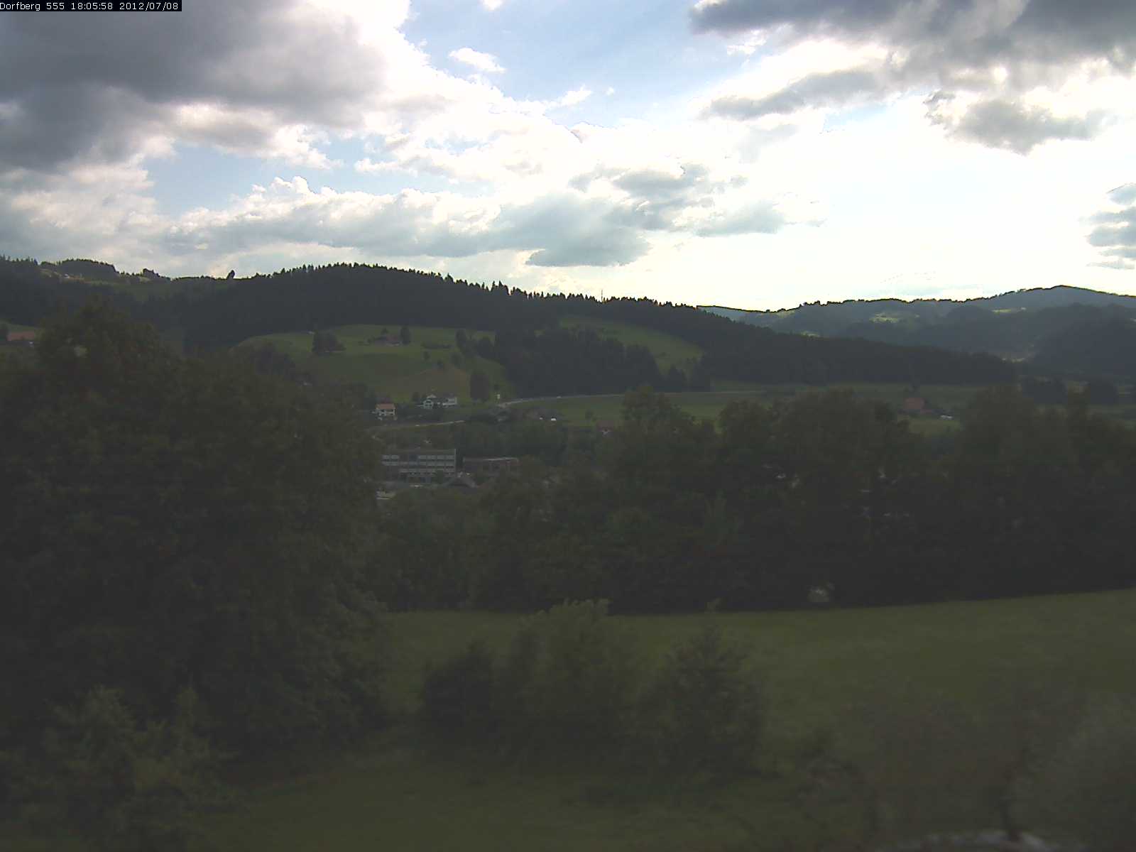 Webcam-Bild: Aussicht vom Dorfberg in Langnau 20120708-180600