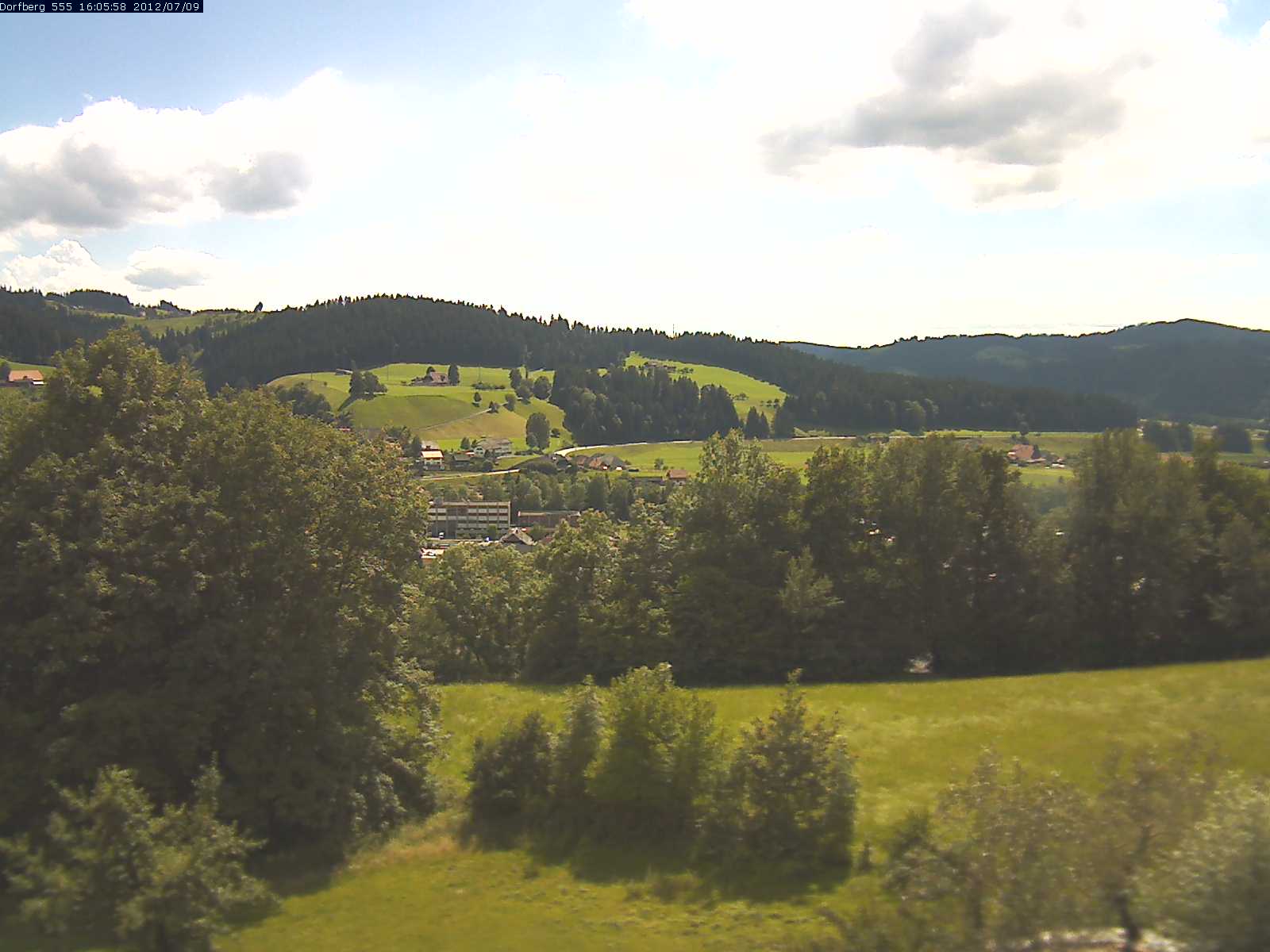 Webcam-Bild: Aussicht vom Dorfberg in Langnau 20120709-160600